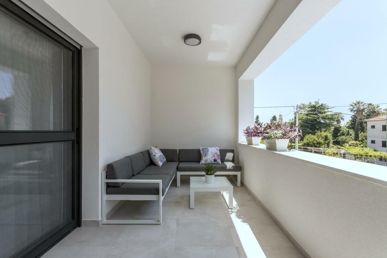 Villa Ema Kastela With Private Heated Pool Exteriör bild