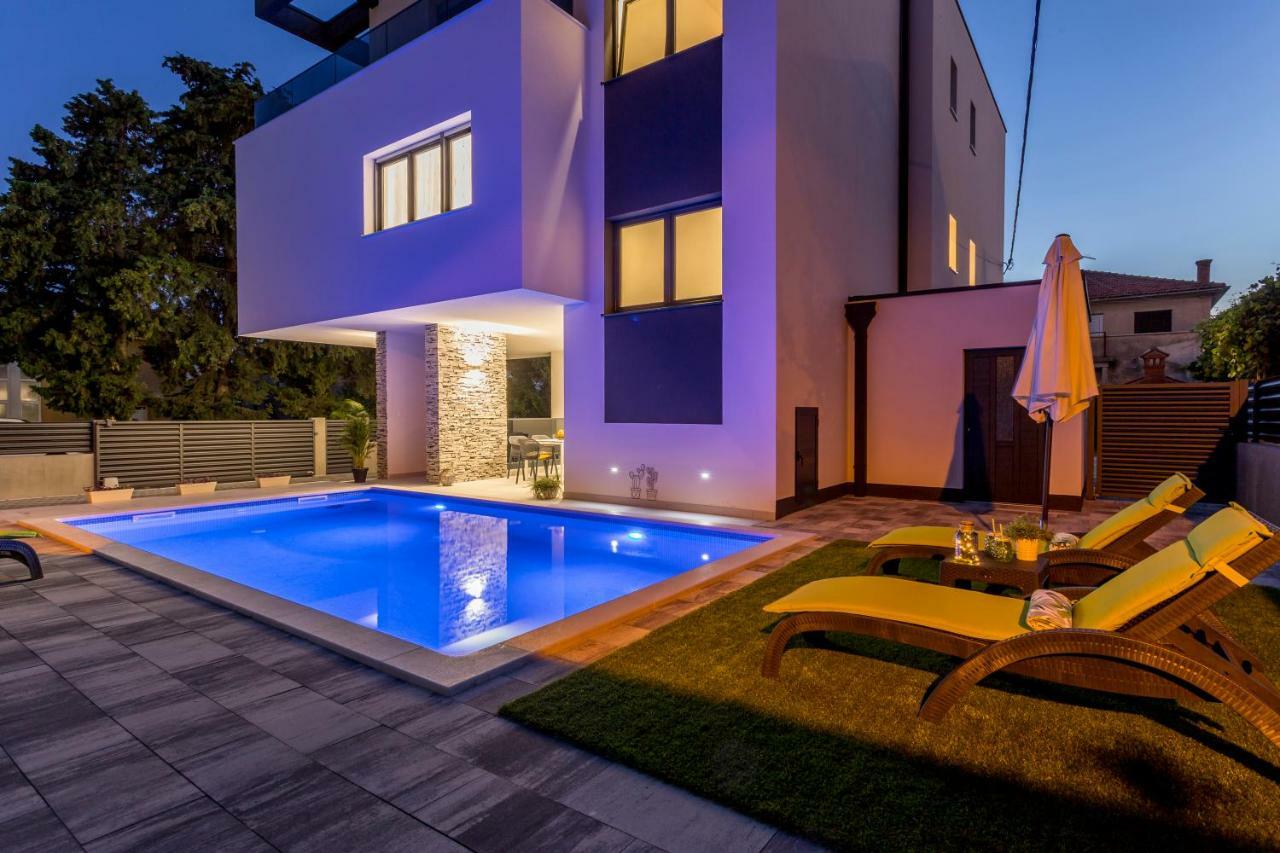 Villa Ema Kastela With Private Heated Pool Exteriör bild