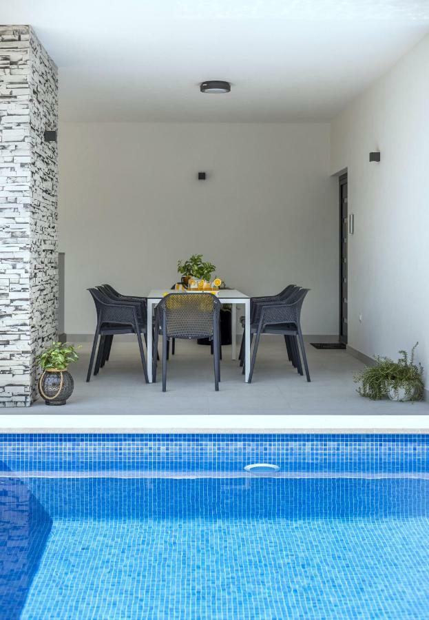 Villa Ema Kastela With Private Heated Pool Exteriör bild