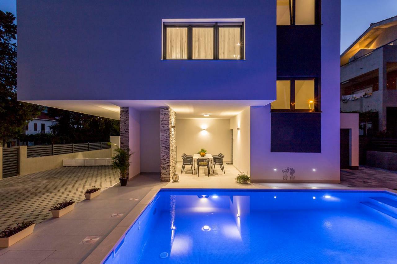 Villa Ema Kastela With Private Heated Pool Exteriör bild